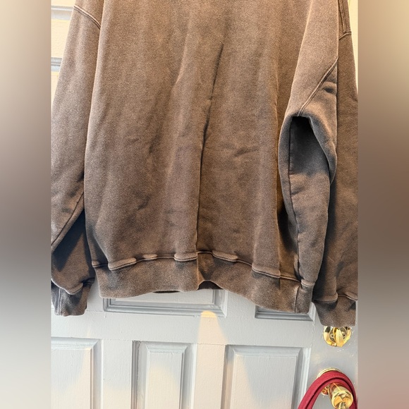 A&F washed black crew neck - Picture 9 of 11